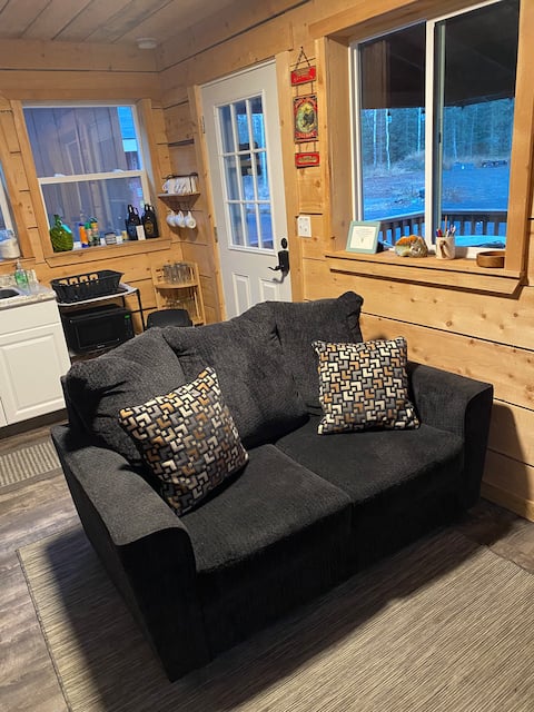 Top Airbnb: Denali @ Homewood Hideaway in Sterling
