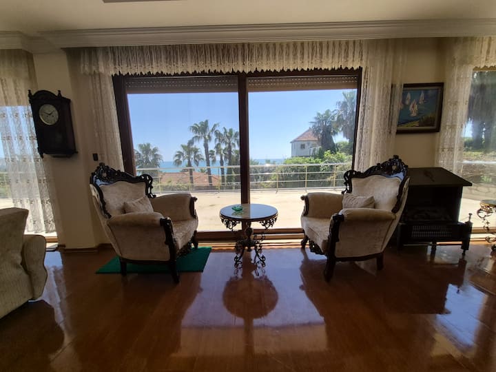 Antalya Si̇de, Villa On Beach With Magnificent View - Сиде