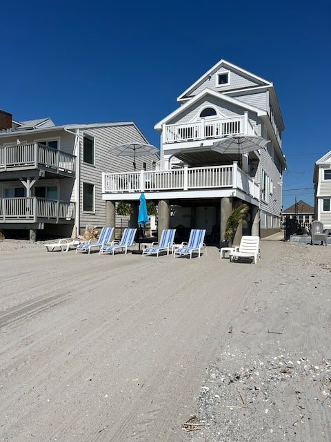 Completely Coastal Featured on HGTV Beach Hunters