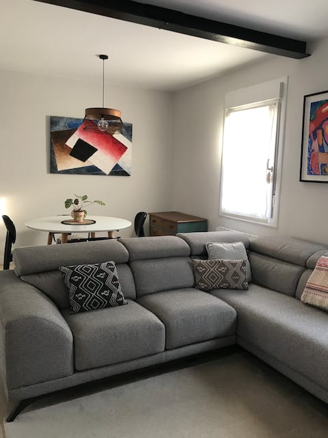 Propiedad de Airbnb exitosa: Location, Brightness, Remote work. en Getxo