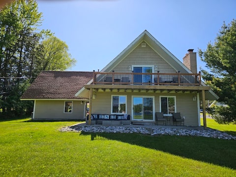 1 Acre Lakefront Chalet with Private Beach & Dock