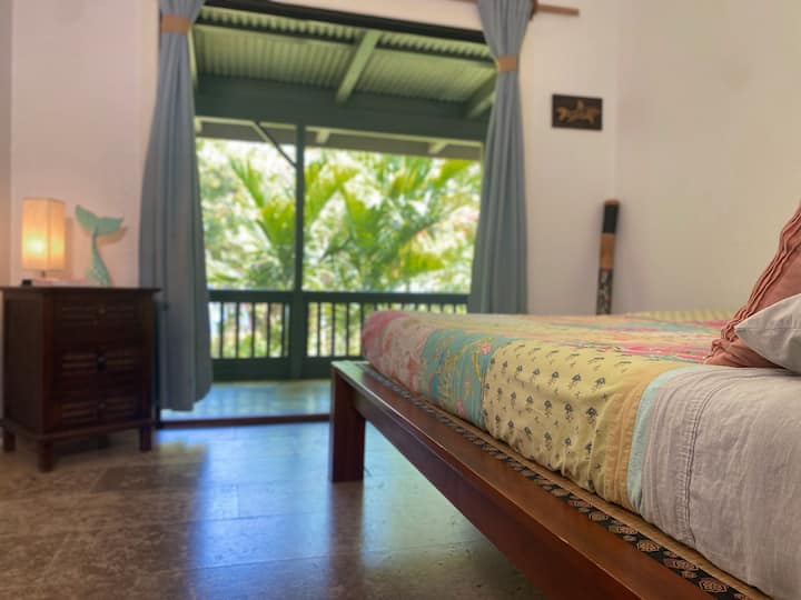 Საძინებელი 3 w/საწოლი 152 × 203 სმ