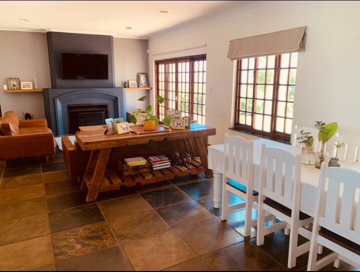 Stellenhof  House Farmstay Among The Vineyards - Somerset West