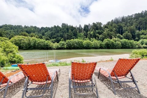 Scenic Riverfront 4 BR 2.5BA | Hot Tub | Outdoor f