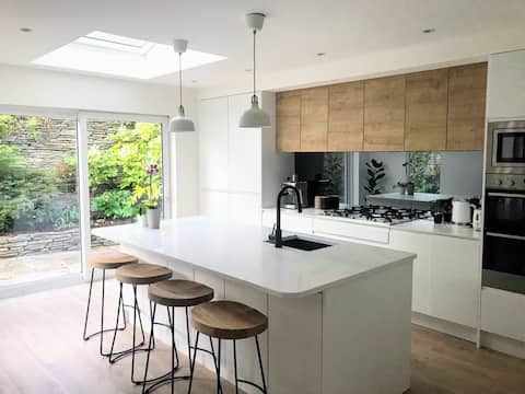 Detached modern family home