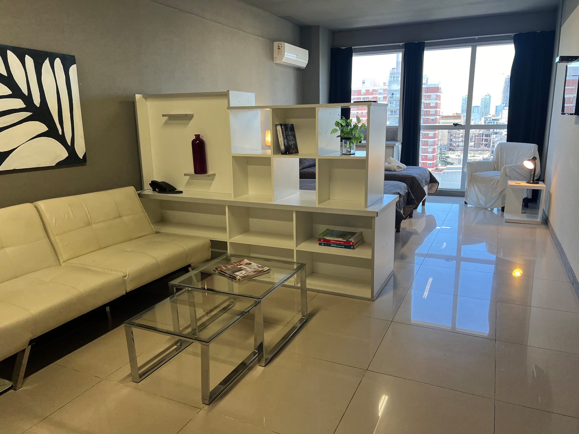 102 Apartment for 2 people with a view of Av. 9 de Julio