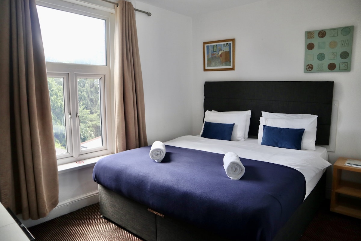 Ensuite superking bed room