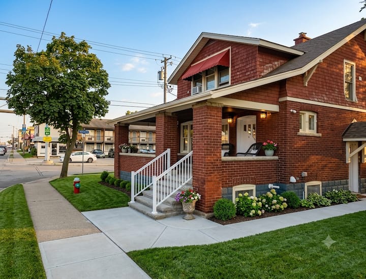 House In Niagara Falls, 3 Bedrooms.3 Beds. - Niagara Falls