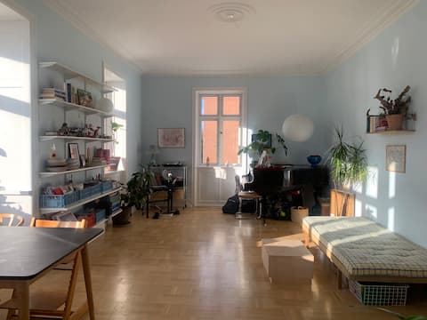 Top performing Airbnb: Spacious, bright apartment in quiet, green area in Valby