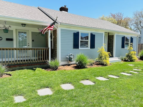 Sunny Cape Cod family getaway A/C, Grill, WiFi