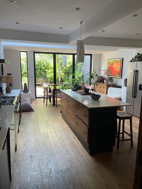 Renovated Victorian house with all modern comforts