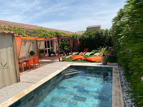 Villa La Treille  near Avignon heated pool