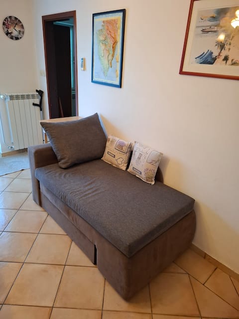 Top performing Airbnb: Casa Aurelia - app M in Kadumi