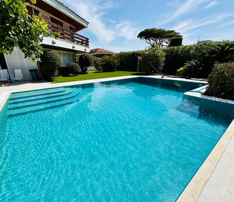 Luxury villa with swimming pool and private Jacuzzi