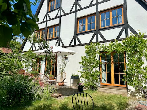 Franconian half-timbered house-nature-style-relaxation.