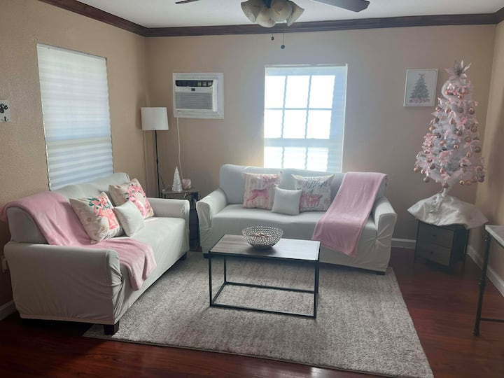 Cozy Cottage In Palo Alto Area - San Antonio, TX