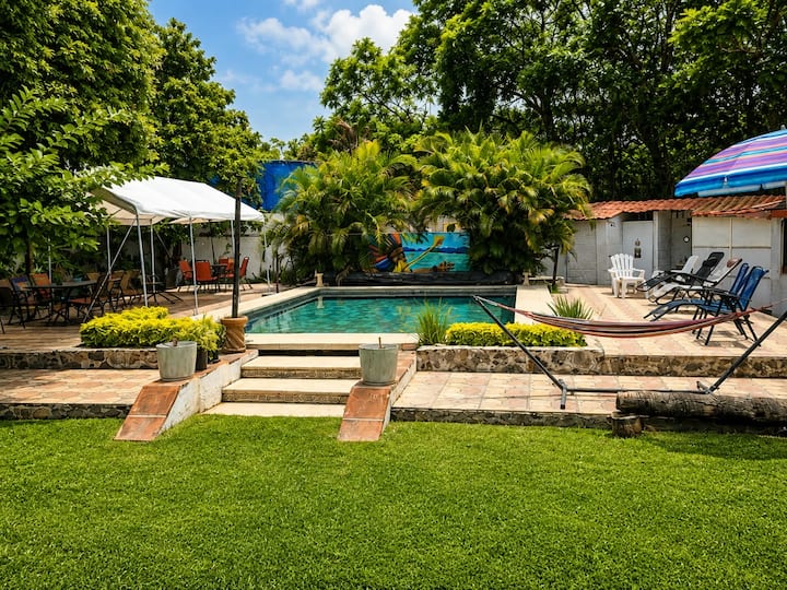 Fincataíno  Alberca Privada Y Gran Jardín - クエルナバカ