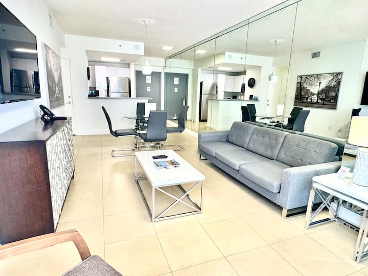 Unique Apartment In Downtown Miami/brickell - Miami, FL