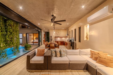 Successful Airbnb property: 10 guests Villa • Heated Pool • walk to everything in Tulum