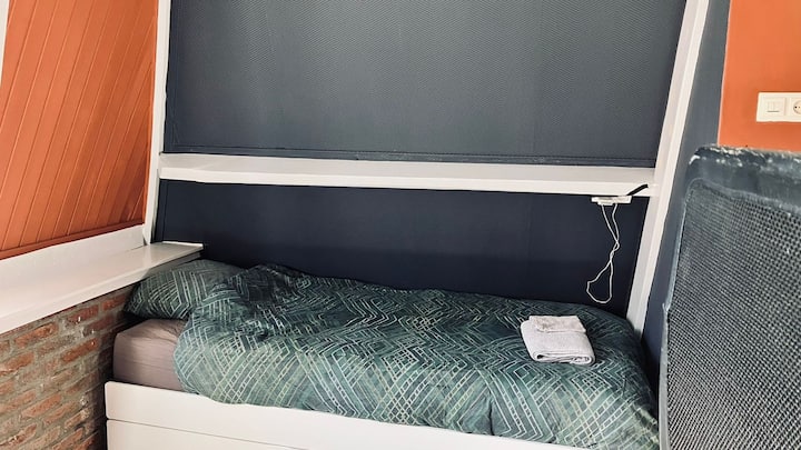 Schlafzimmer 2