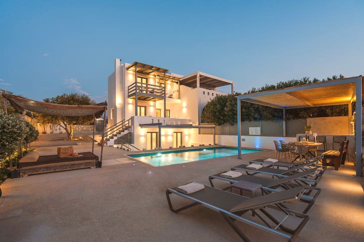 Cedar Forest Ocean View Villa- Private Heated Pool