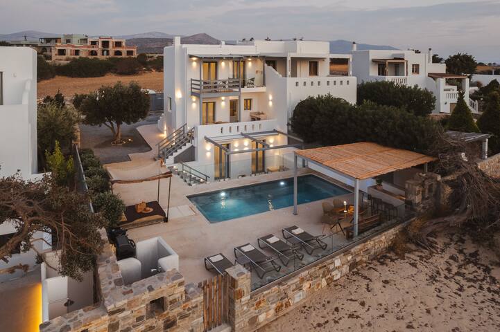 Cedar Forest Oceanfront Villa, 4BR Private Pool