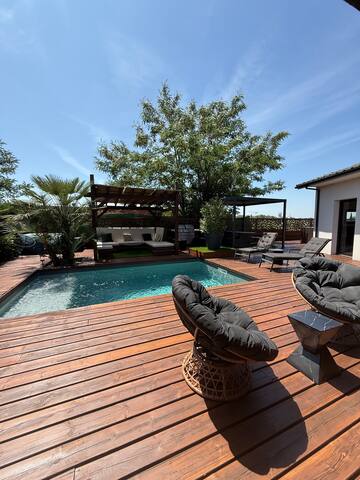 Villa moderne avec piscine privée chauffée gallery image 3