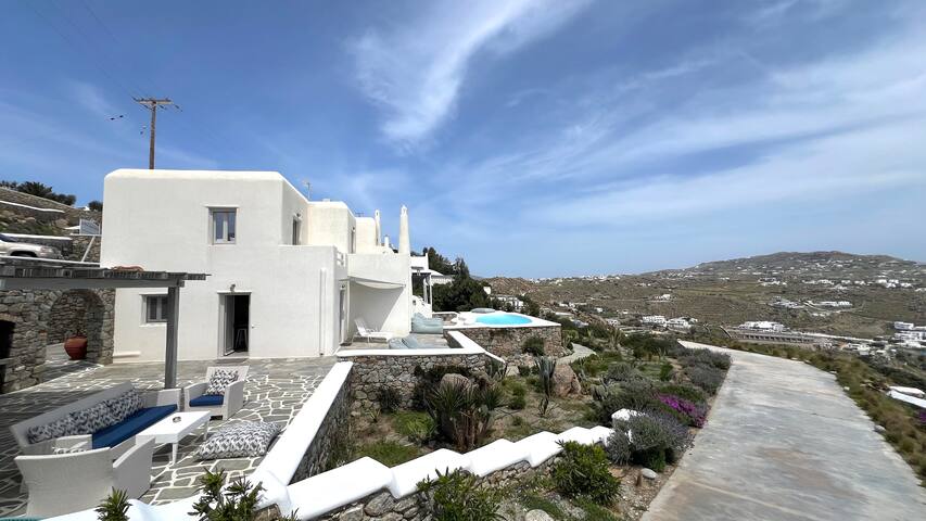 Psarou Summer Villa in Mykonos gallery image 3