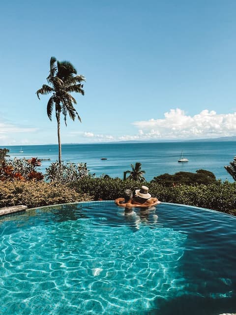 Beachfront Villa - House of Bamboo, Infinity Pool