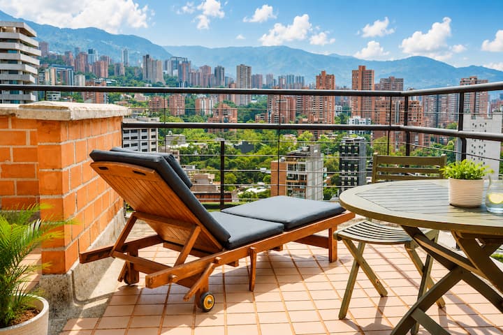 Stylish & Quiet Blue Loft Near Provenza - Medellín