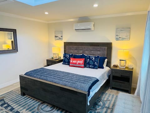 Sunny Guesthouse Near LAX + Beaches | Sleeps 4.