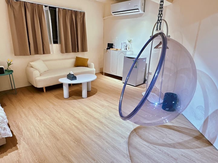 Sleepy Small Day ~ 202 Double Suite.Newly decorated..Two minutes walk to Puli Station