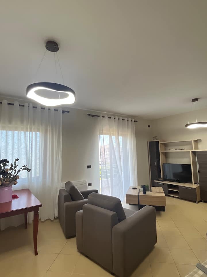 Irini Grand Apartment - Himarë
