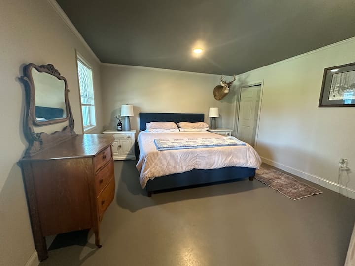 Bagno di servizio annesso 