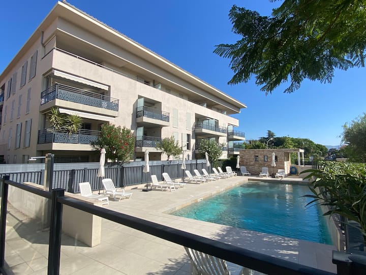 Appartement Standing Au Centre Avec Jardin+piscine - Sanary-sur-Mer