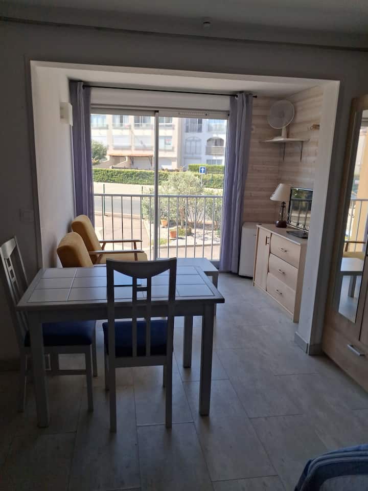 Studio Climatisé Pkg Privé. 200m Mer & Commerces - Marseillan