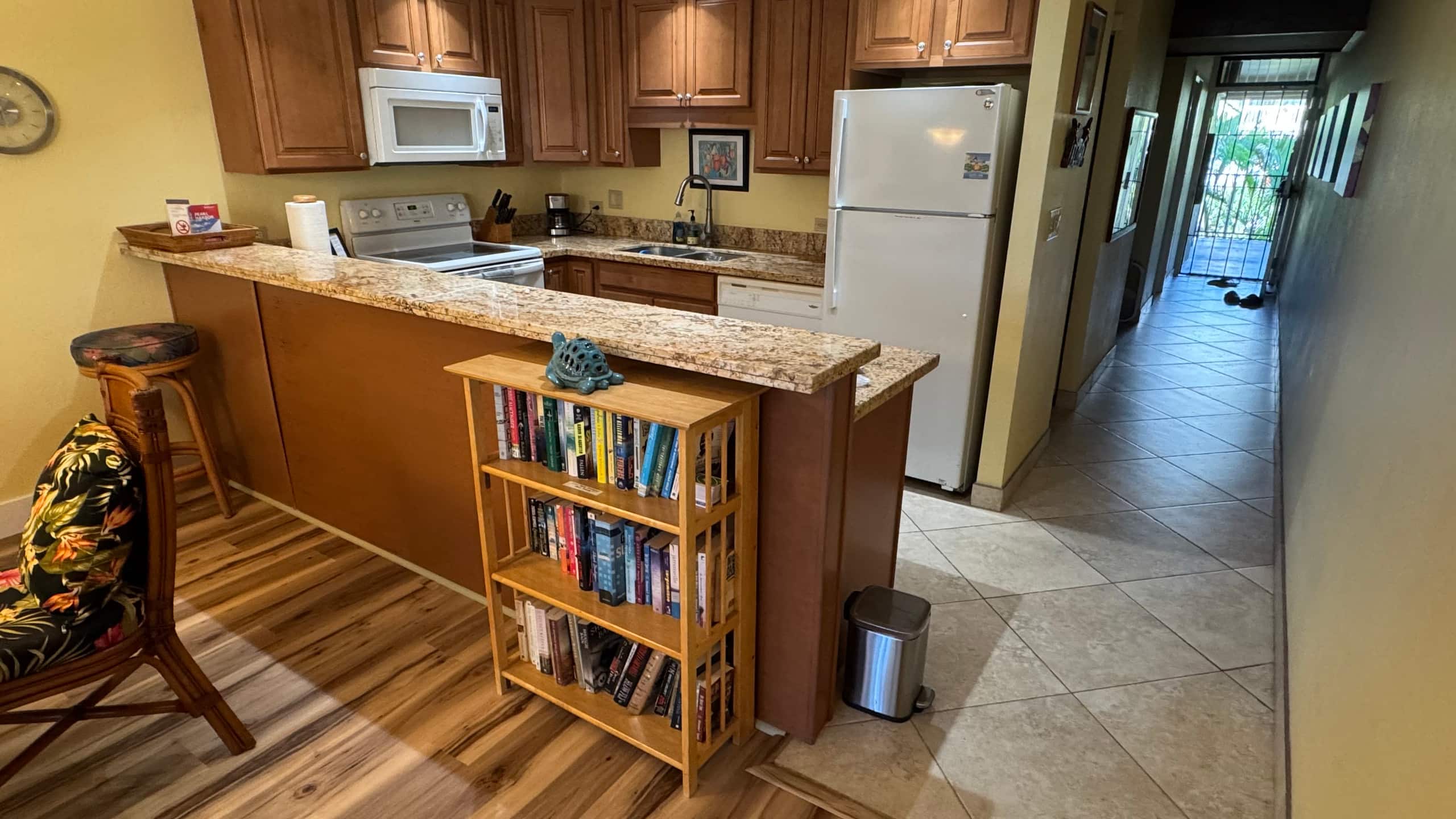 Condo in Kihei · ★4.99 · 1 bedroom · 2 beds · 2 private baths - Image 12
