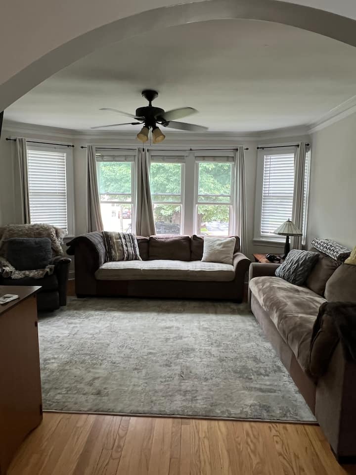 Clean & Cozy - Home Away From Home - Bedford, PA
