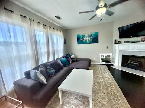 Popular Airbnb listing: Waterfront Retreat Monthly Incentive Chef Kitchen in Lawrenceville