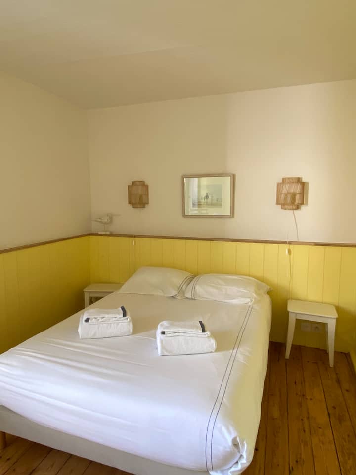 140x190 საწოლი დამზადებულია დაბინავებისას 