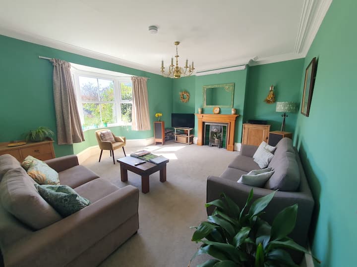 The Gables, Tadcaster, Ls24 8dp - Wetherby