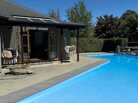 Top performing Airbnb: Maungawera Lodge/Wanaka in Queenstown Lakes District