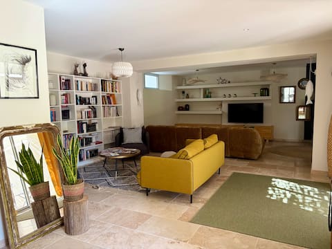 Popular Airbnb listing: Mas La Juliette in Pernes Les Fontaines