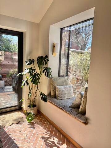 Pretty terrace in Altrincham gallery image 5