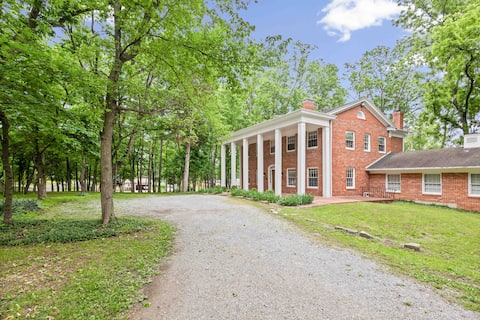 Luxurious Historic home at the heart of Columbia