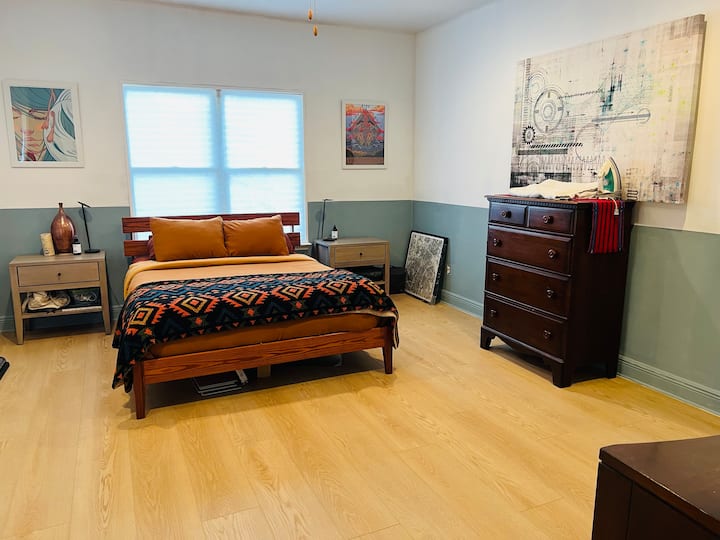 Chumba kikuu cha kulala -- mwonekano wa mbele