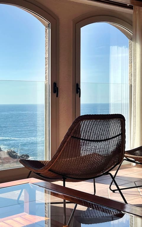 Luxury Rocamar – Beachfront & Terrace