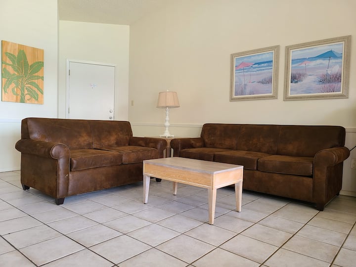 Trendy Spi Condo W/beach Access-no Clean Fee - Port Isabel, TX