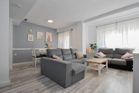 Propiedad de Airbnb exitosa: Cisne Family Apartment en Granada