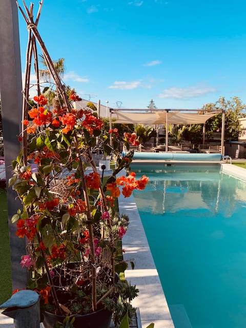 Villa and annex with a private pool